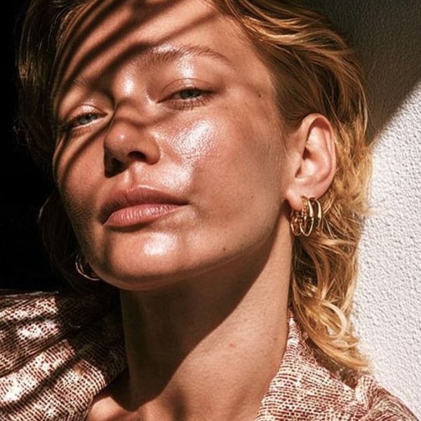 mi_1603_13826_httpss.mj.runAHsXadZ2vZI_minimal_luxury_skincar_ad15271f-51db-462f-afe7-8562a8dfae63_0 (1)